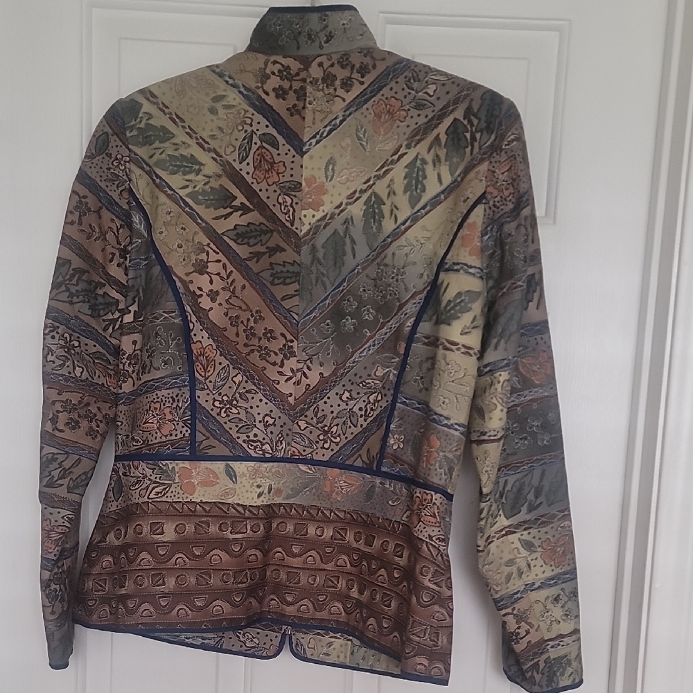 Women's Multicolor Jacket - Picture 3 of 3